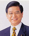 Okiharu Yasuoka 2000704.jpg