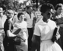 Elizabeth Eckford.jpg