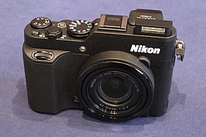 Nikon Coolpix P7800 2013 02.jpg