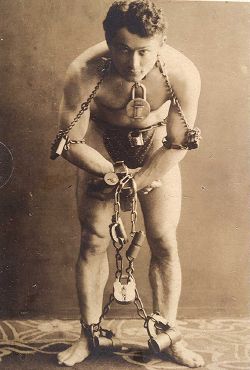 HarryHoudini-1899.jpg